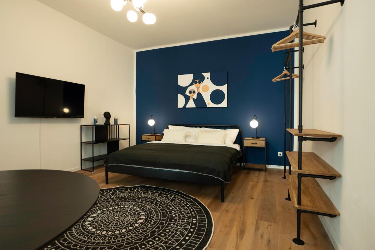 Modern With A Balcony Near Belvedere Apartamento *